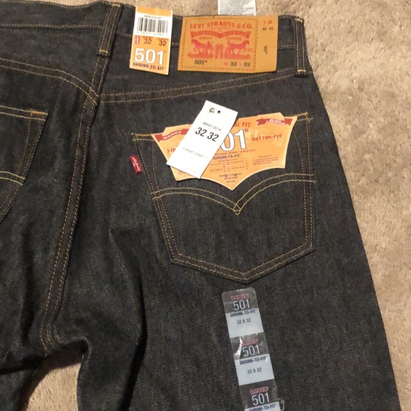 NWT- Men’s Levi’s 32x32 - Picture 3 of 4